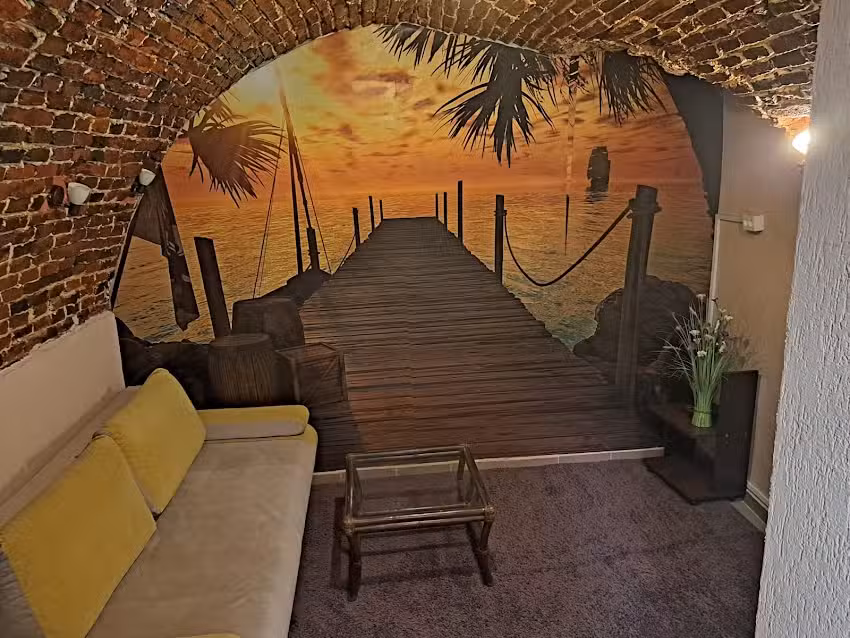 4 Rooms Piata Sfatului