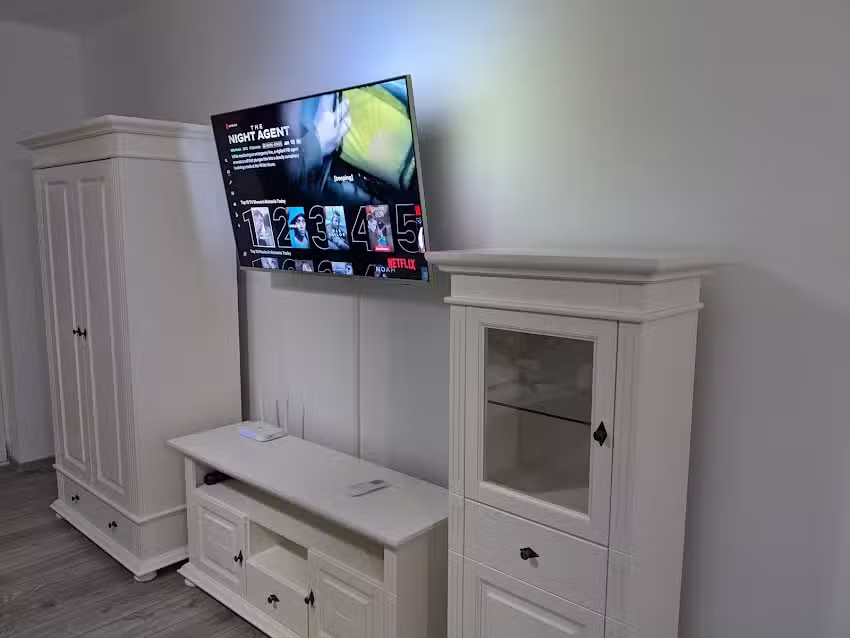 Alina’s Deluxe Apartment and free private parking