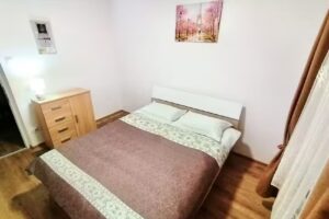 Apartament Cetate