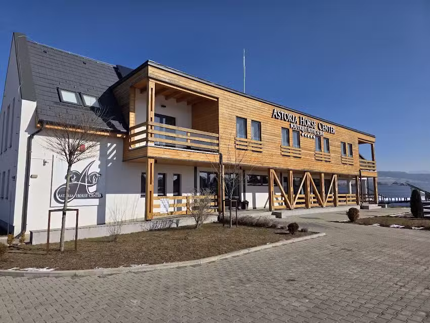 Astoria Hotel&Restaurant.