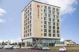 au venit cicliștii la Ramada by Wyndham