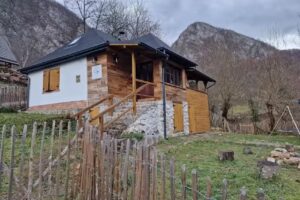 Bat´s Cave Hut Transylvania – Hot-Tub & Sauna