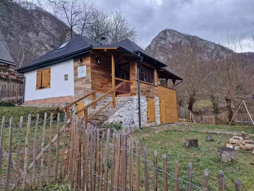 Bat´s Cave Hut Transylvania – Hot-Tub & Sauna