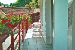 Ca la mama acasa s.r.l.