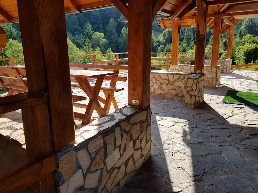 Cabana Lupul Cenuşiu