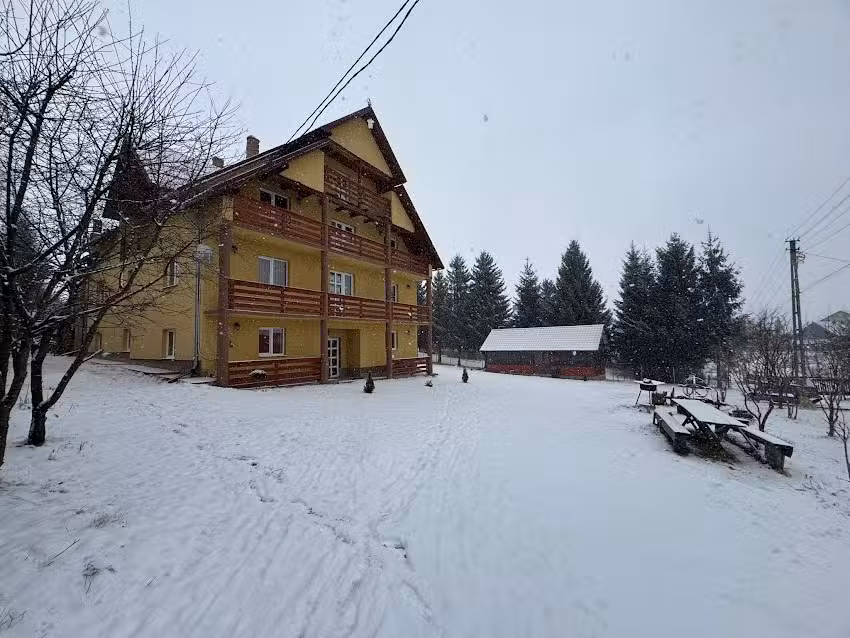 Cabana Pelaghia Roșu