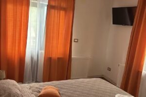 Camere de închiriat livada cu meri