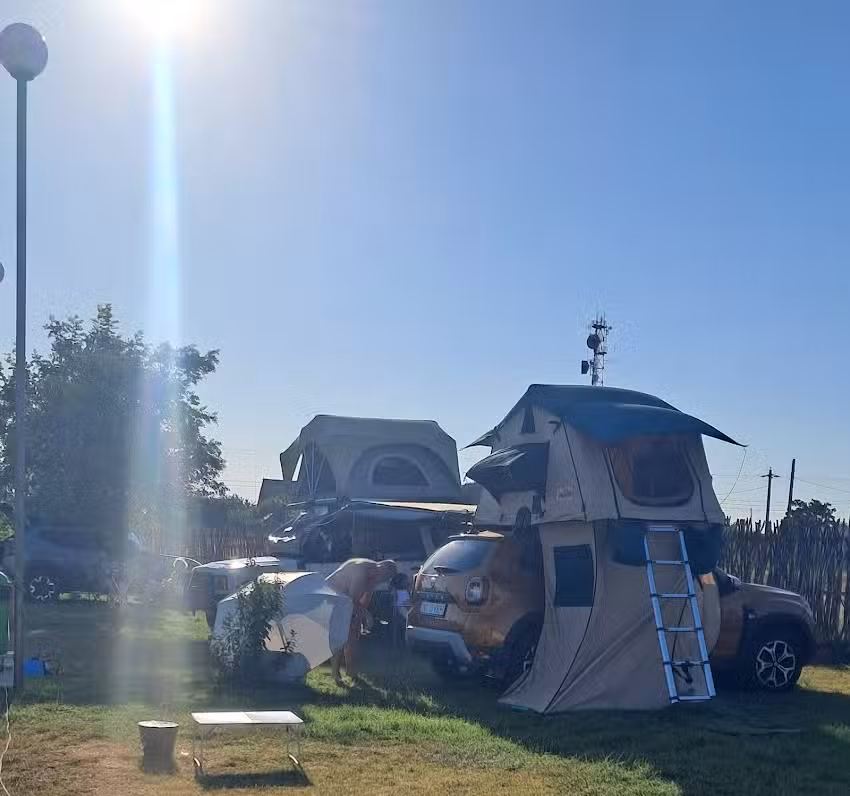 Camping & Parking