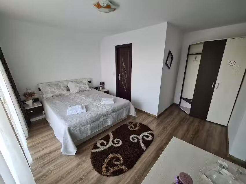 Candy Pensiune/Restaurant