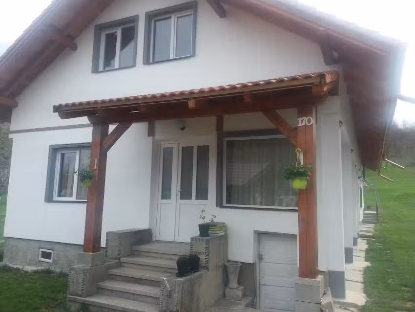 Casa 170 Bran Poarta