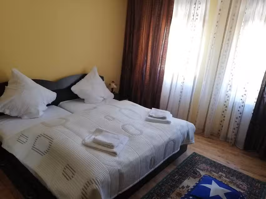 Casa cu Platani