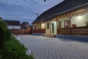 Casa cu prispă Danes