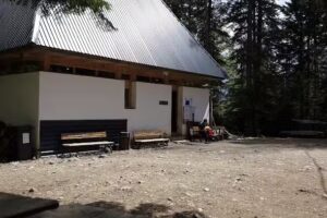 Casa de Bilete pestera Ghețarul de la Scărișoara