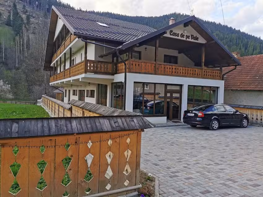Casa de pe Vale