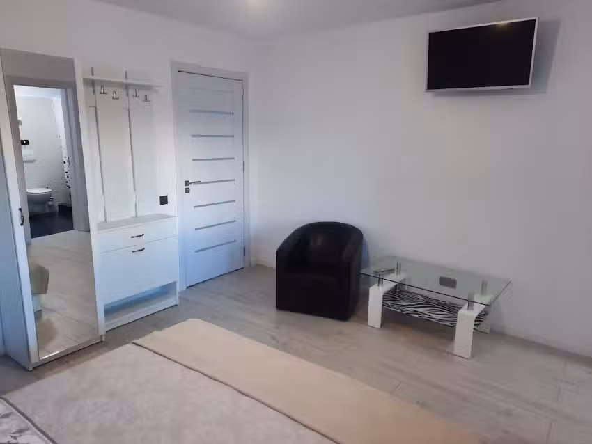 CASA GIA CĂLIMĂNEȘTI