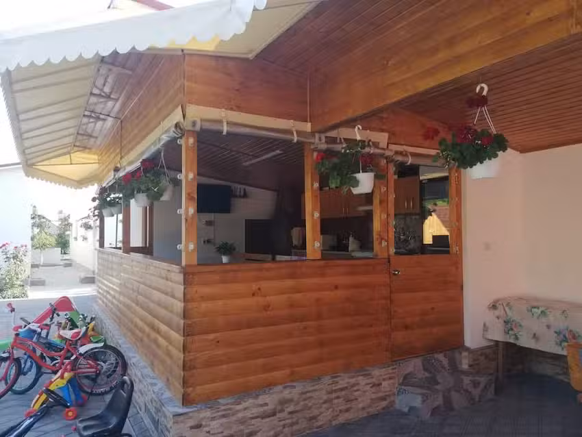 Casa INNA INNA Corbu