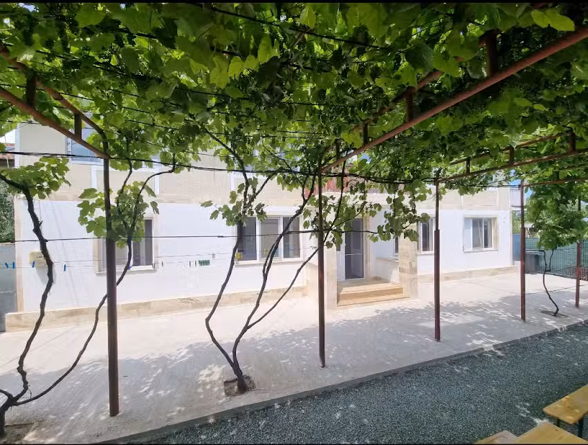 CASA LAUR 2 MAI