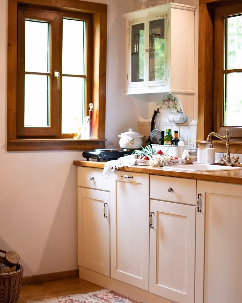 Casuta cu Alune – Cabana Valea Manastirii – Muntii Apuseni