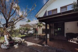 Căsuța de sub deal | Ciubăr și piscină