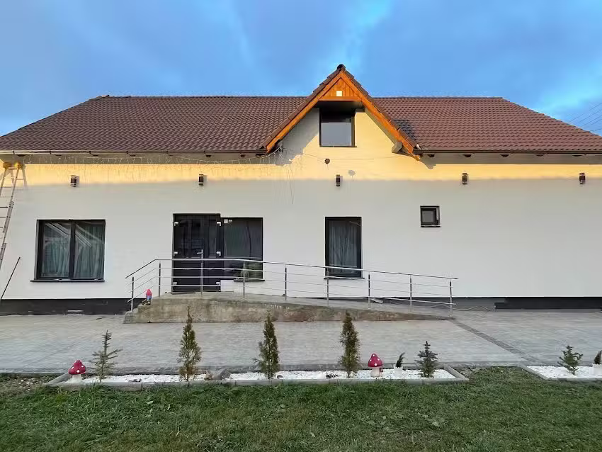 Casuta din drumul muntelui