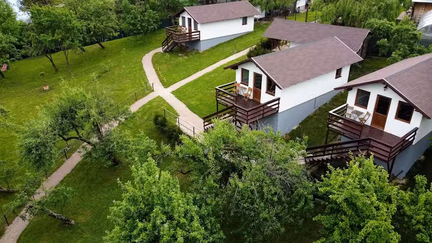 Căsuța Din Grădină