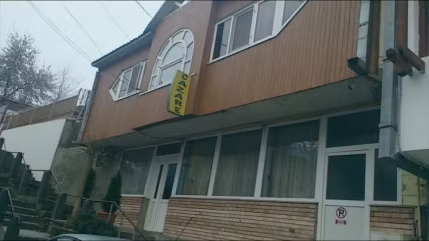 Cazare Hanul Trei Stele,str carpati nr 16