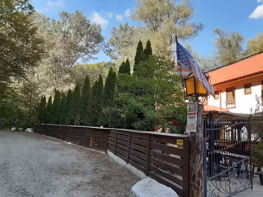 Cazare Sarata Monteoru – Pensiunea „La Paducel”