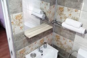 CAZARE TUZLA CASA EVELINE