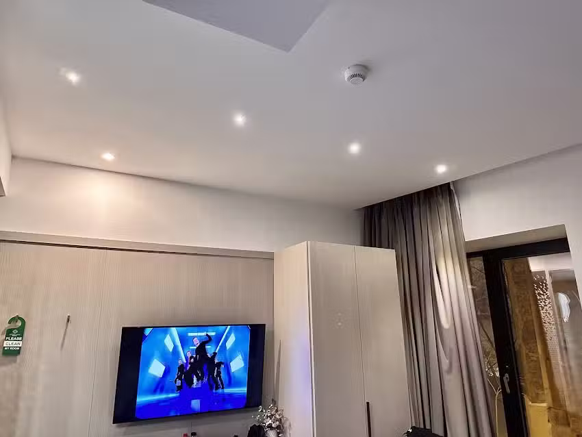 Central Carol Aparthotel