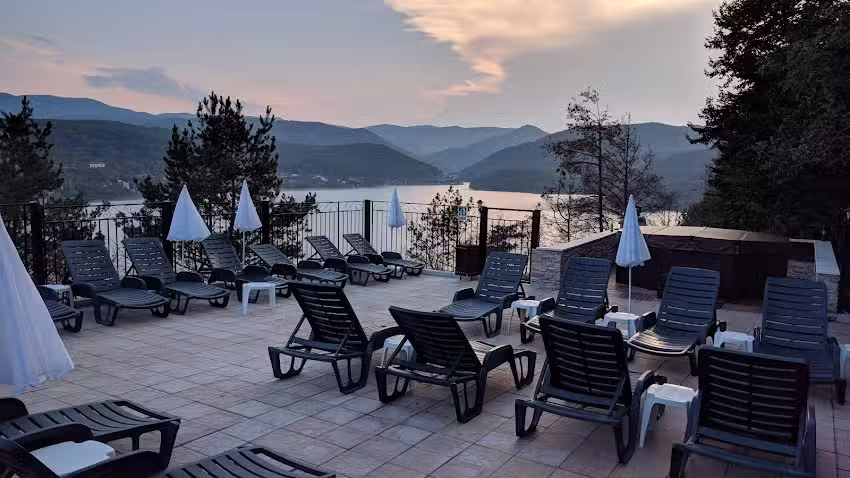 Cinciș by the Lake