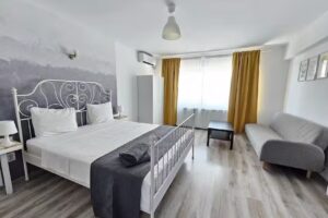 Color Apartments Old town Center