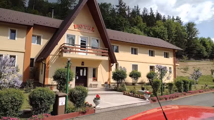 Complexul Turistic Poiana Sărată