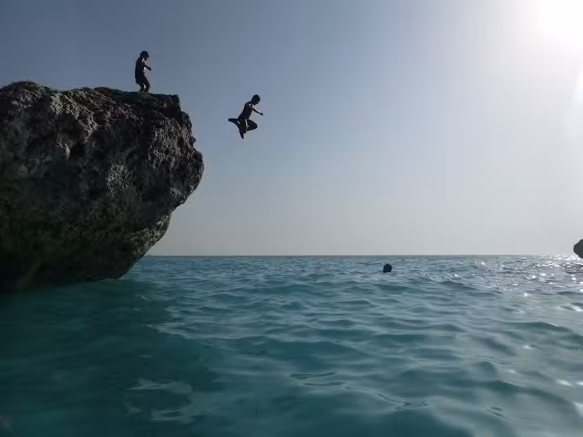 Copahavana: Beach, Radio & Camping