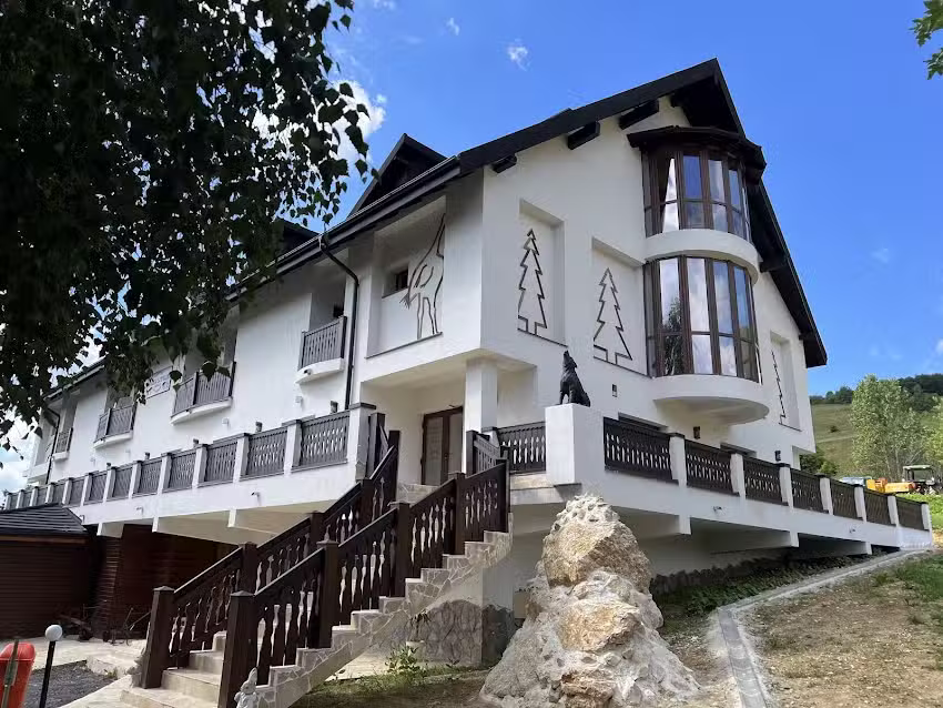 Domeniul Valea lupilor (Valea cu Struţi)