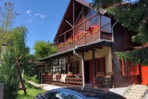Family House – Cazare Busteni