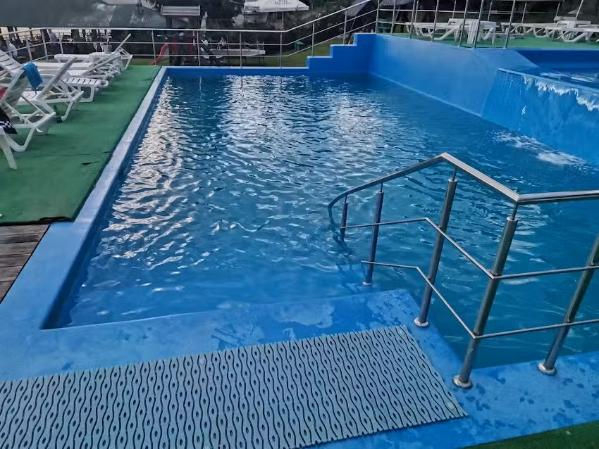 Fisherman’s Resort (Colibița)