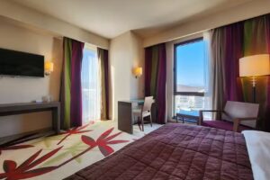 Golden Tulip Ana Dome