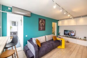 Good Vibes Apart | Bucharest/ Central, Dristor