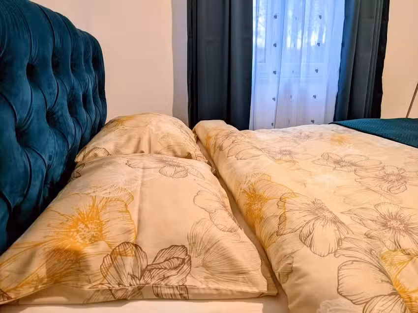 Hill house Valiug Crivaia