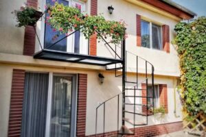 Home garden oasis – self check-in apartment