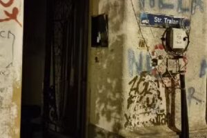 Hostel, Fake, Hotel, Cheater, AirBNB