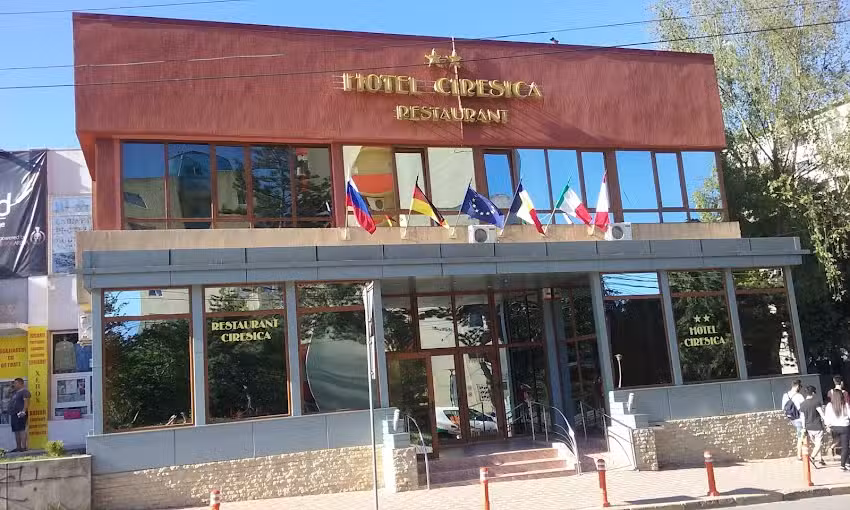 Hotel Cireșica