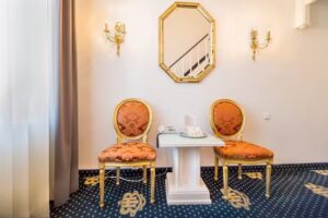 Hotel Împăratul Romanilor