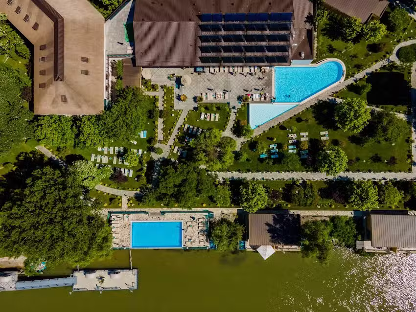 Hotel Lebăda Luxury Resort & Spa