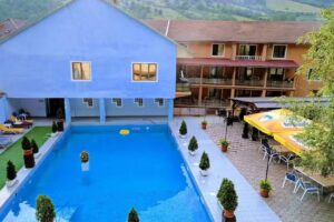 Hotel Trandafirul Galben