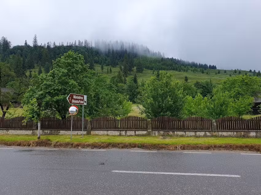 Hotelul Mănăstirii Putna (Arhondaricul Visarion Puiu)