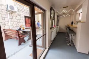 iVAVev Is’us ByTheSea EforieSud