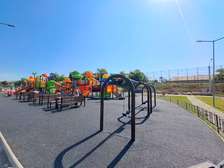 Kevin & Jessica Rooms