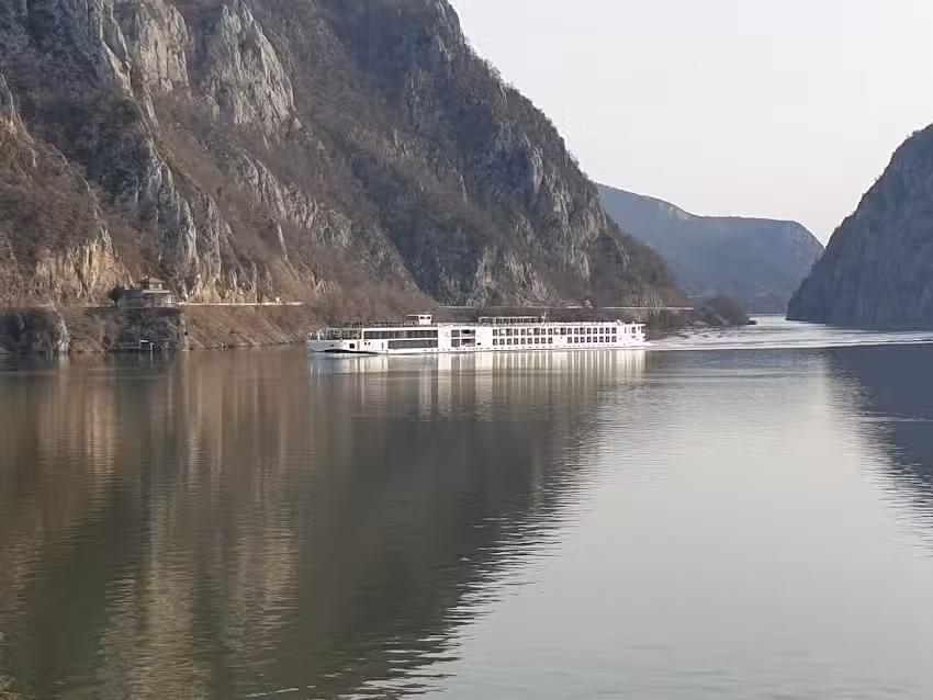 La Vella Yachting Club Resort