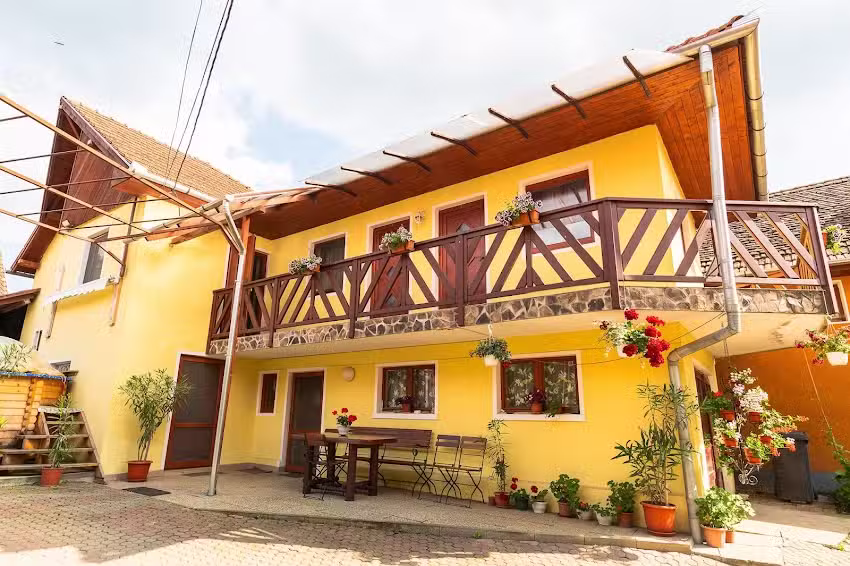 Lázár Panzió és Vendégház